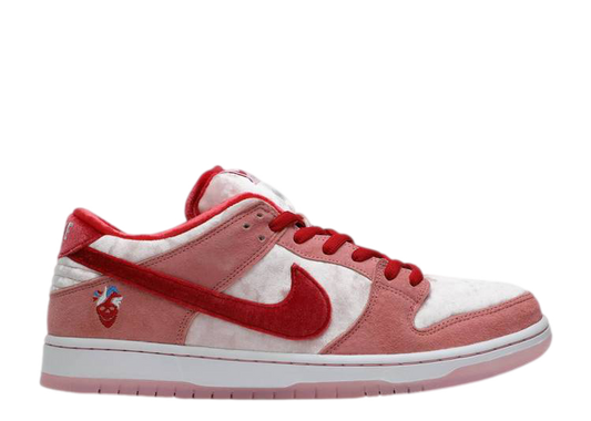 Nike SB Dunk Low Strange Love